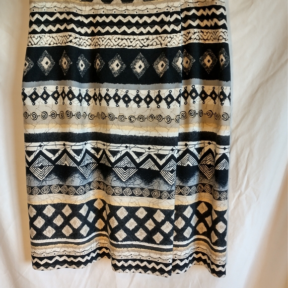 Worthington Size 8P Geometric Print Skirt - Picture 2 of 4